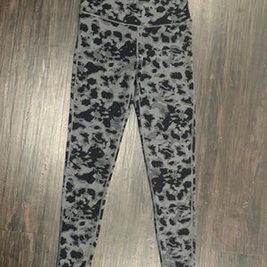 MONO B Texctured Spotted Jacquard High Waisted Legggings